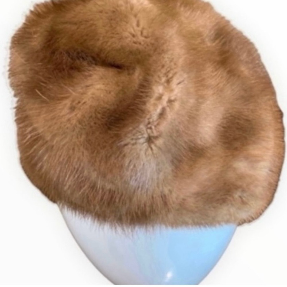 Elegant Vintage Women's Mink Hat - Picture 2 of 5